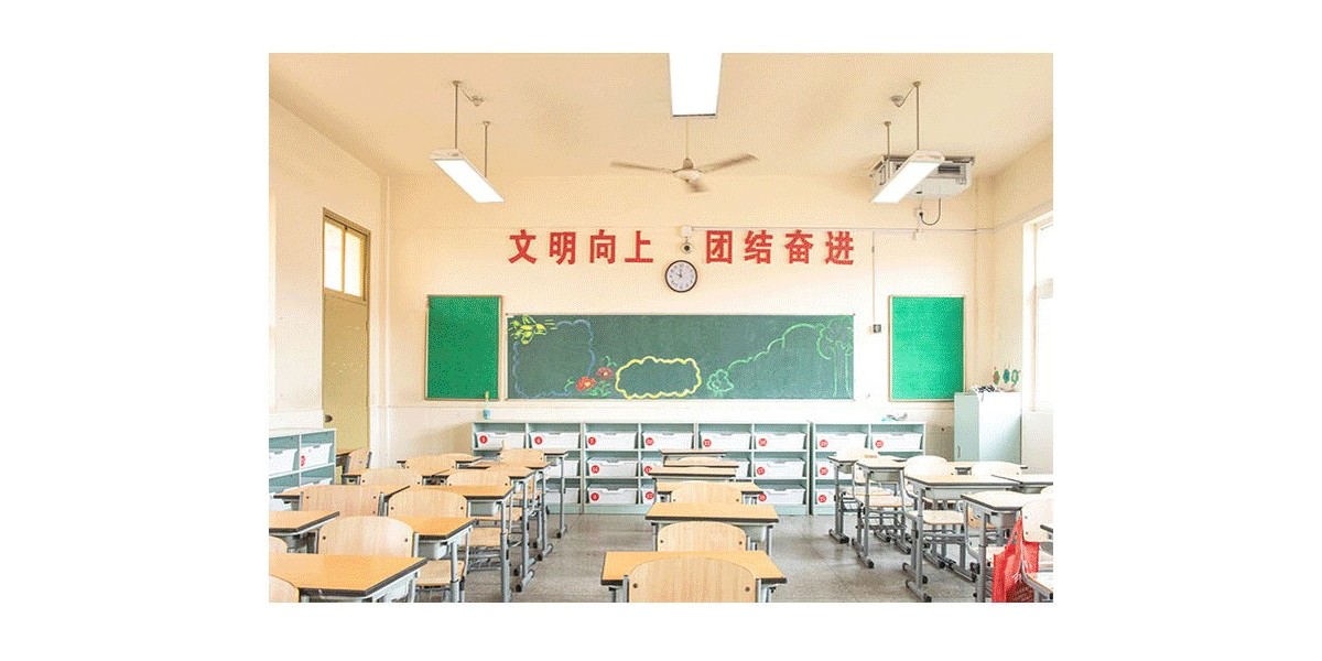 教室照明衛(wèi)生標(biāo)準(zhǔn)要達(dá)100％，那就選華輝照明準(zhǔn)沒錯(cuò)~