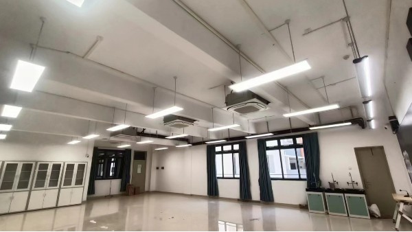 黑板燈：被忽視的教學(xué)光環(huán)境關(guān)鍵！