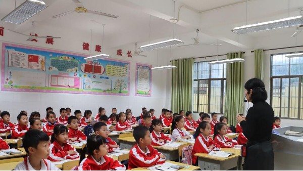 政策倒計(jì)時(shí)！全國(guó)<i style='color:red'>教室照明改造</i>招投標(biāo)進(jìn)入黃金50天