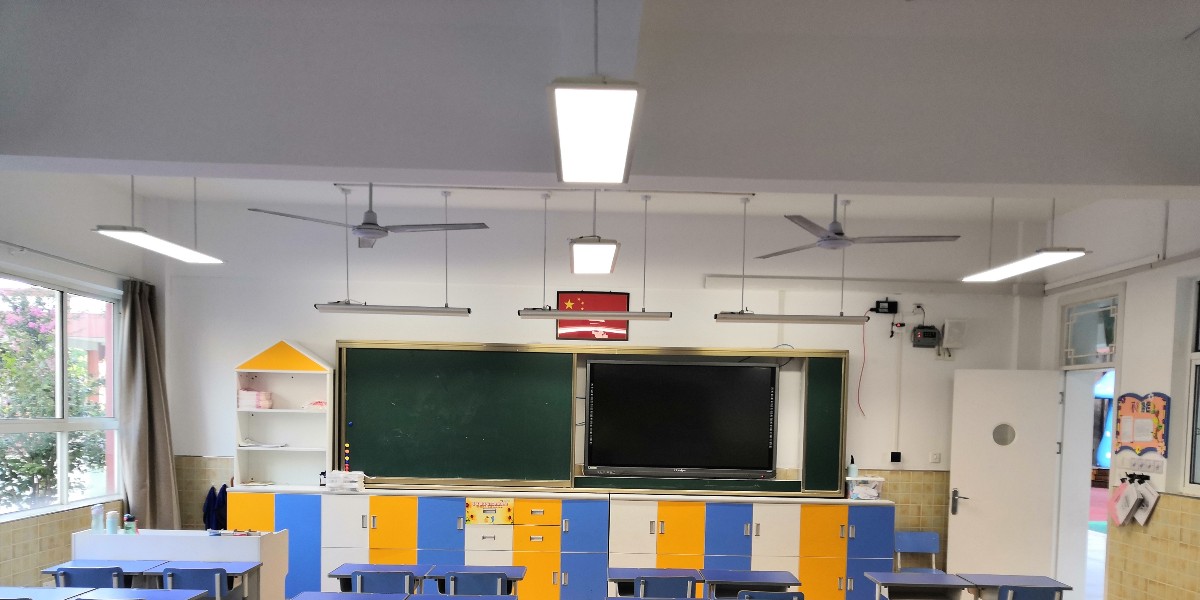 習(xí)總書(shū)記囑咐學(xué)生們：保護(hù)好眼睛啊~